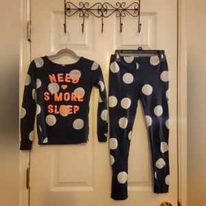 Carter's 2 piece black, gray and pink girls jammies, size 10